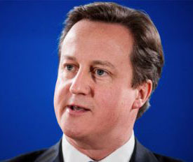 David Cameron tries to woo Indian businessmen and students
