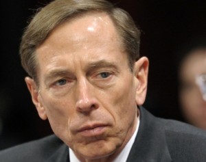 David Petraeus apologises