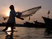 Sri Lankan Navy captures 18 Indian fishermen
