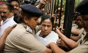 Mamata Banerjee cancels her meeting with Chidambaram, flying back to Kolkata