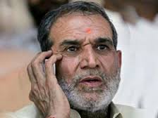Sajjan Kumar acquitted in 1984 riots case; shoes thrown at judge